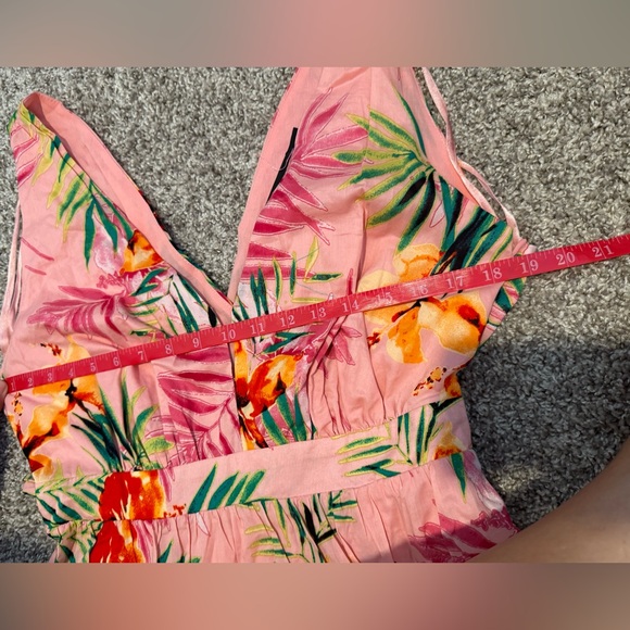 Summer-Spring floral Hawaiian 🌺 dress - Picture 8 of 8